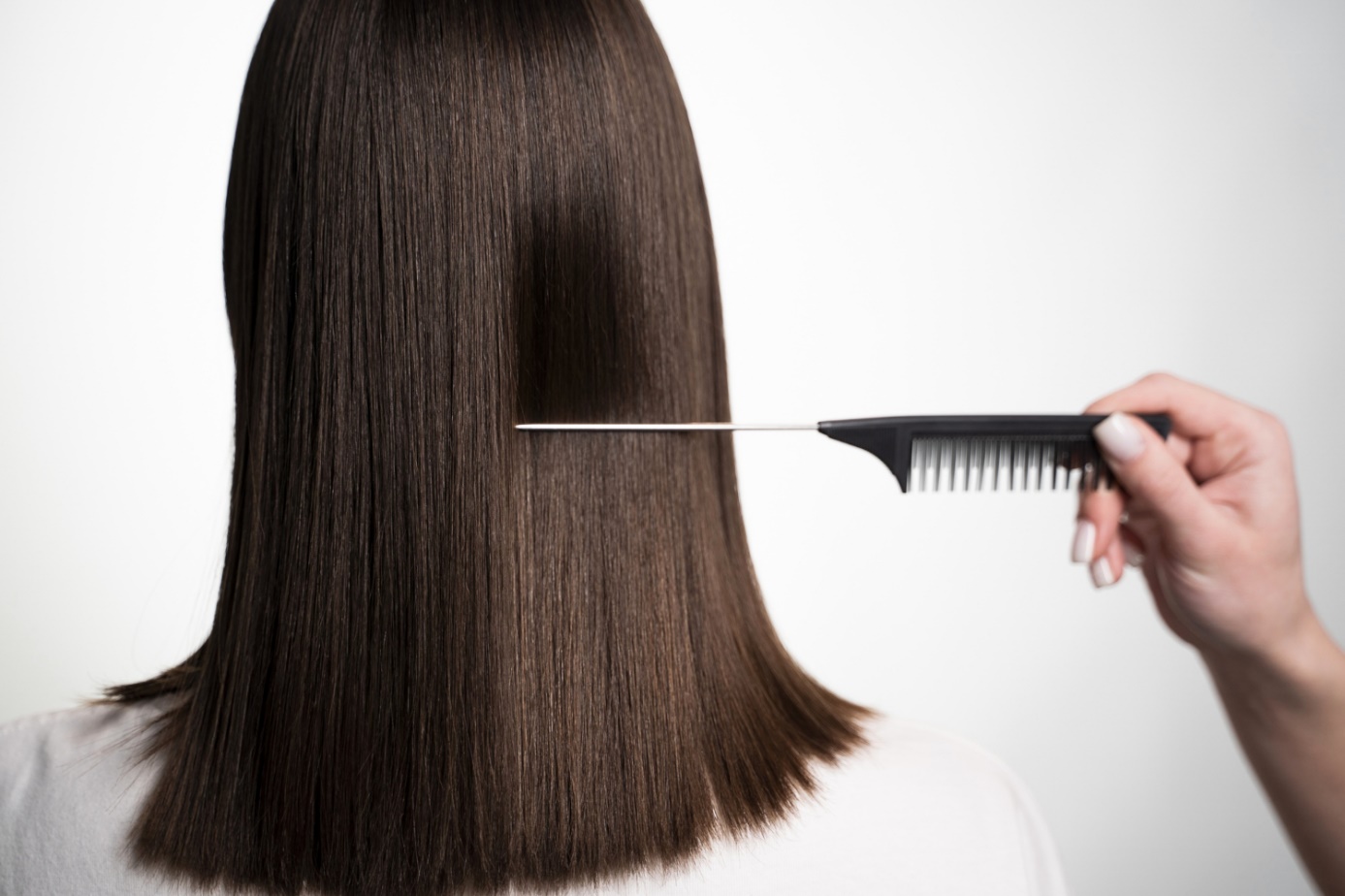 Lissage à domicile : comment choisir une prestation douce et respectueuse de vos cheveux